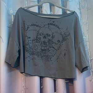 Women's Gray Graphic Skull Crop Top
